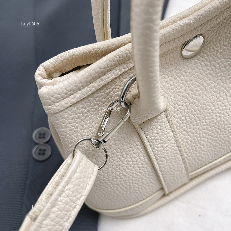 Top quality Brand High Quality New Style Free Delivery Designer Bag Trendy Women's Bags 2025 Luxury Niche High-end Commuter Handbag Shoulder Cros