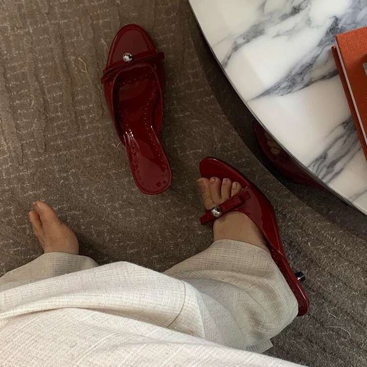 Genuine Patent Leather French Style Elegant Kitten Heel Stiletto Bowknot One-Strap Sandals for Women Outdoor Summer 2025 Slippers