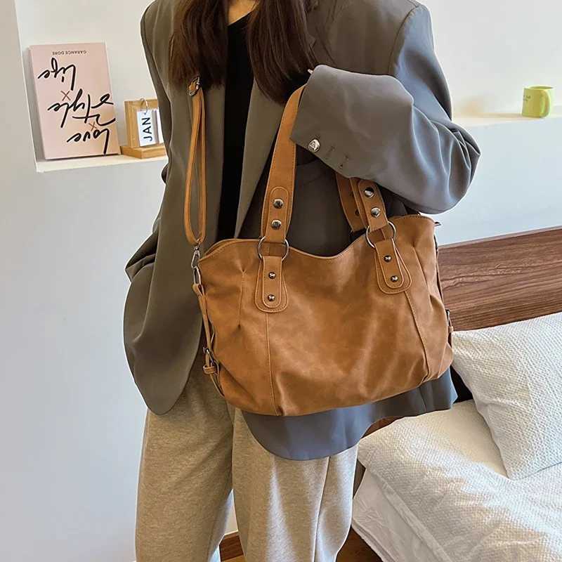 Retro Brown Nubuck Leather Messenger Bag For Women Big Travel Handbag Female Casual Simple Designer Shoulder Bag Sac A MainXJ2520528