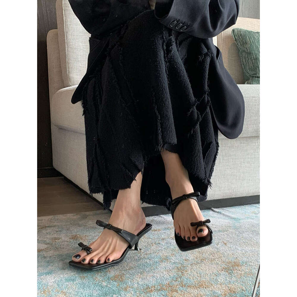 Korean Style 2024 Summer New Genuine Leather Square Strap Toe Ring Bowknot Stiletto Cat Heel Slippers Sandals for Women