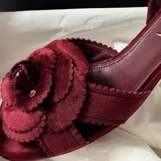 Genuine Leather Velvet Small Fragrance Camellia Strap Sandals for Women 2025 Spring Summer New Thick Heel Round Toe Slippers