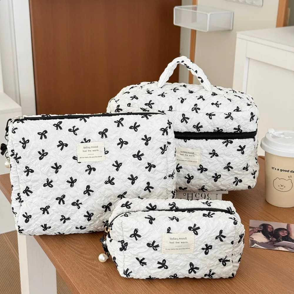 Fashion Ins Pink Bow Quilted Cosmetic Bag Large Capacity Travel Makeup Storage Pouch Handbag Women Zipper Small Bag 250528