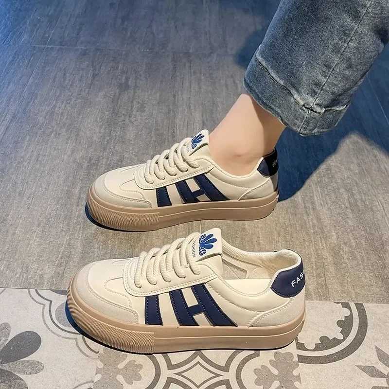 Womens Vulcanize Shoes Design Round Toe Lace Up Sports Casual Womens Sneaker Shoes Comfortable flat shoes womens shoes XJ250529