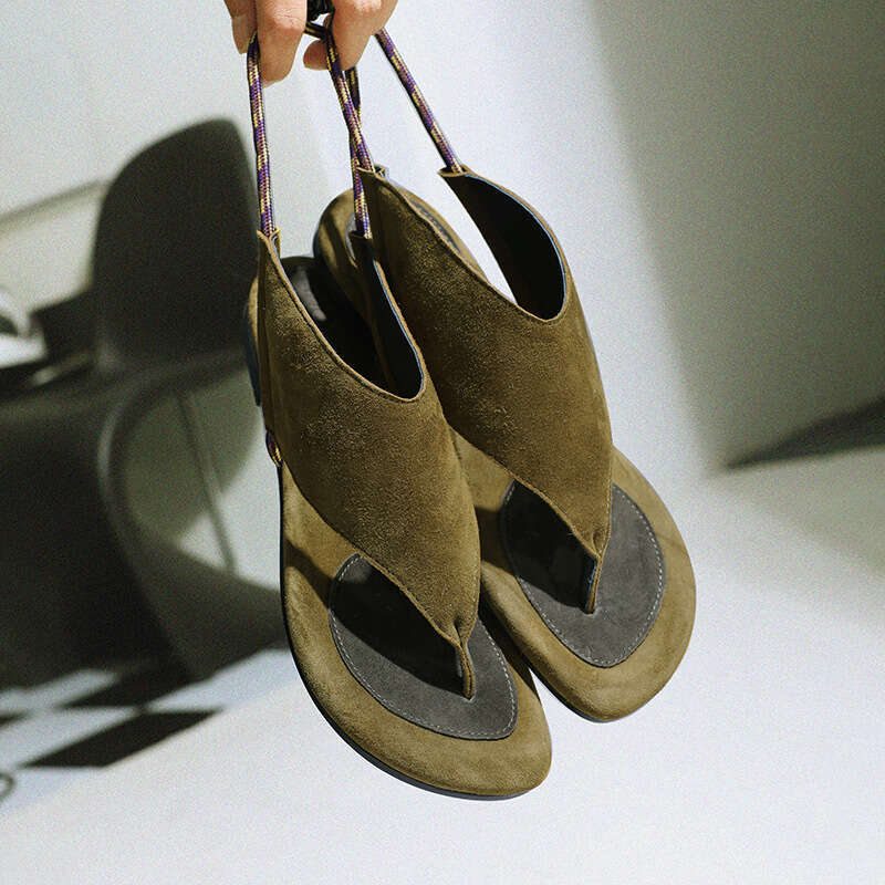 Genuine Leather French Niche Design Flat Toe Clip-On for Women Outdoor Wear 2025 Summer New Sandals