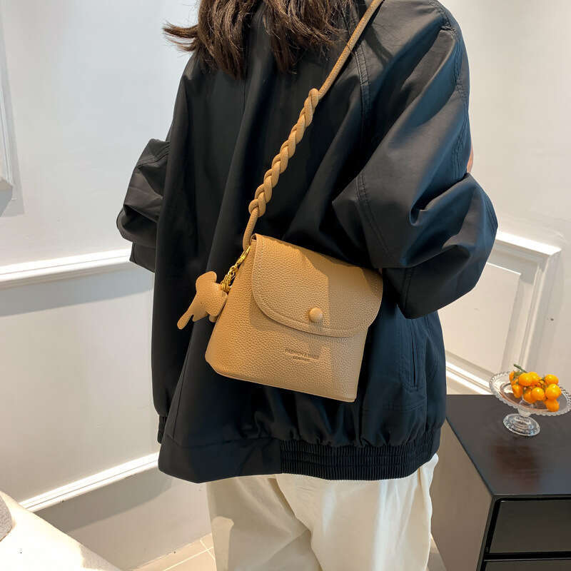 Casual Bucket New Women's Trendy Versatile Crossbody Fashion Commuter Small Square Bag B5