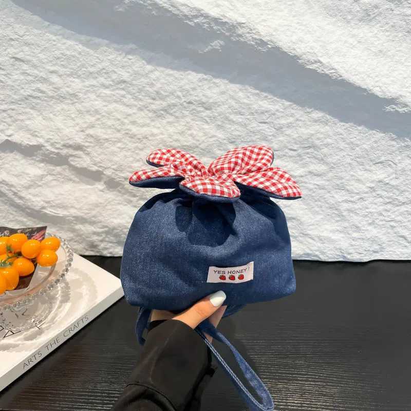 2025 New Summer Style Literary Plaid Cute Flower Drawstring Bag Womens Mobile Phone Bag Walking Bag Denim Crossbody Bag XJ2520528