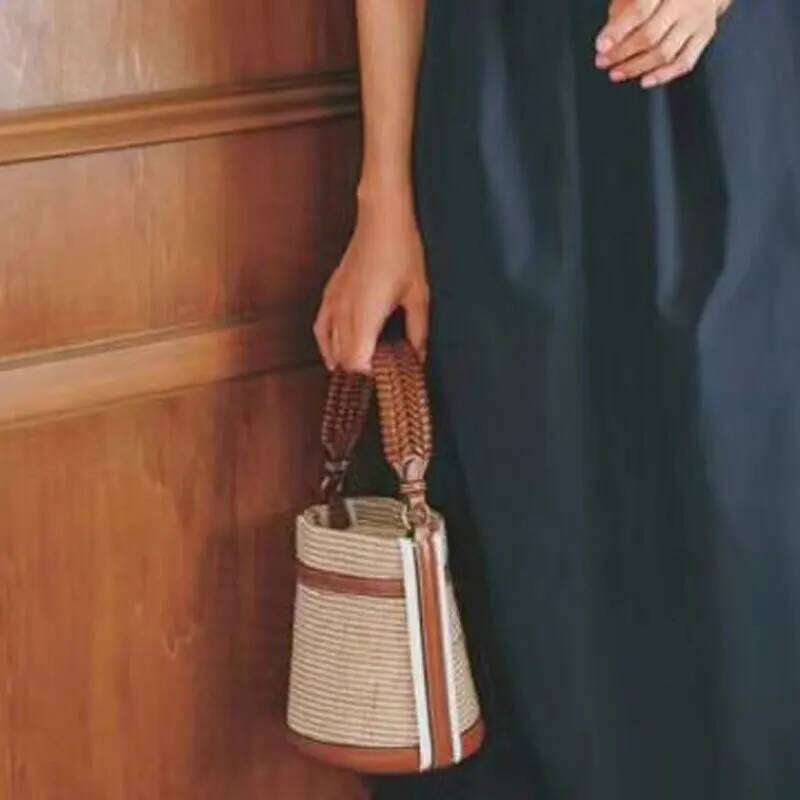 Women's Bags Designer Fashion PU Leather Bucket Small Woven Straw Handbag Designer Bags For Women Patchwork Shoulder Crossbody Bag Ladies Clutch