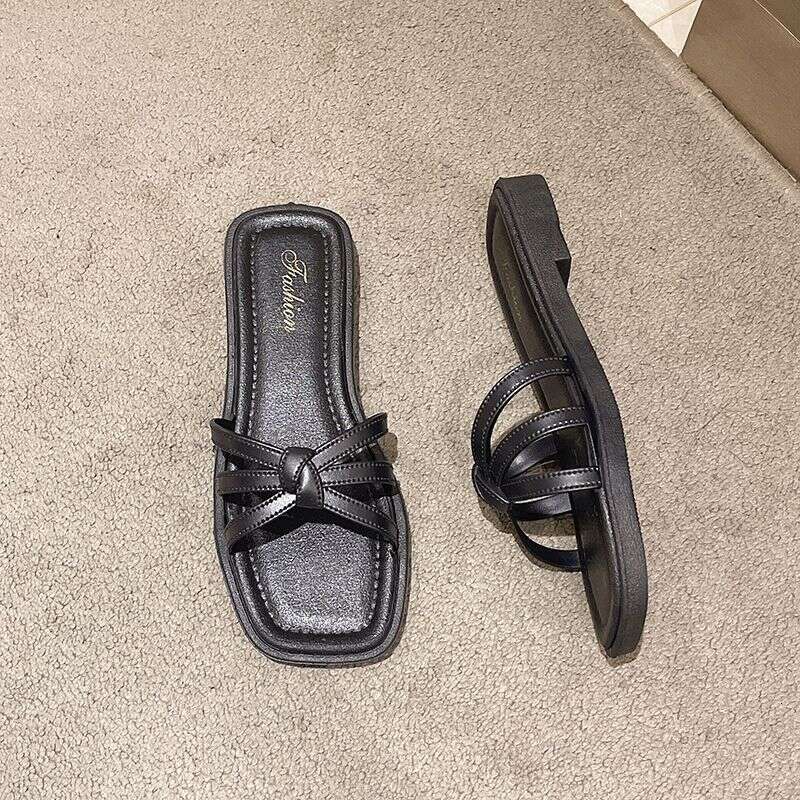Designer Sandals Low Heeled Sandals Women's Outdoor Cool Slippers 2025 New Summer Fashion Outdoor Luxury Beach Cool Slippers Wholesale