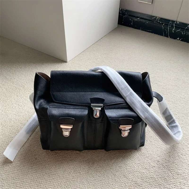 LE Vegetable Tanned Cowhide Motorcycle Vintage Shoulder Underarm Messenger Bag Fashion Designer Handbag