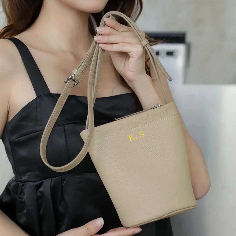 Custom Initials Woman Cell Phone Leisurely Bucket Shoulder Handbag Fashion Genuine Leather Lady Crossbody Bag