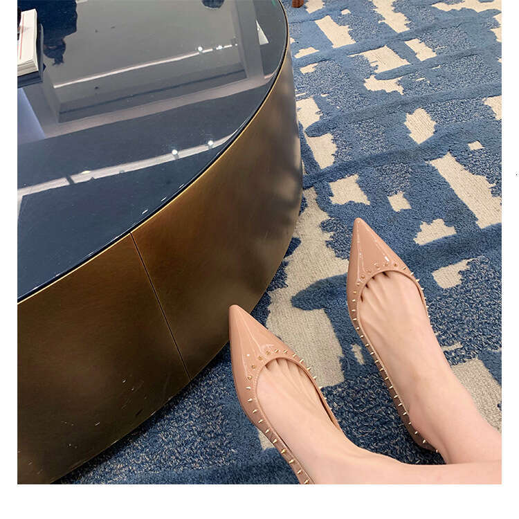 Instant Dispatch Grape Mom Style Shallow Mouth Pointed Toe Small Studded Flat Women's Shoes Spring and Autumn New Genuine Leather