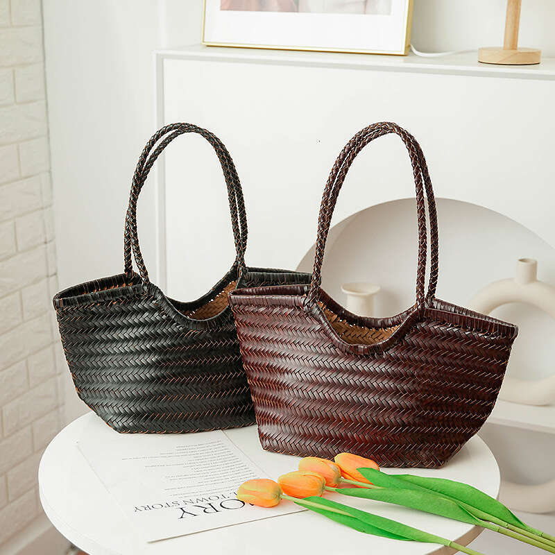 Tote Bag Ins Genuine Leather Recycled Cowhide Handmade Herringbone Woven Tote Basket Vacation Bag Shoulder Bag Braided Handbag