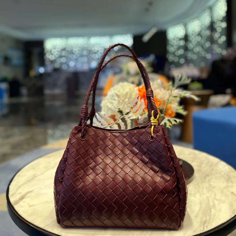 Tote Bag Braided Handbag Sheepskin Woven Parachute Bucket Tote Basket Handmade Large Capacity Handheld Shoulder Crossbody Bag Shoulder Bag