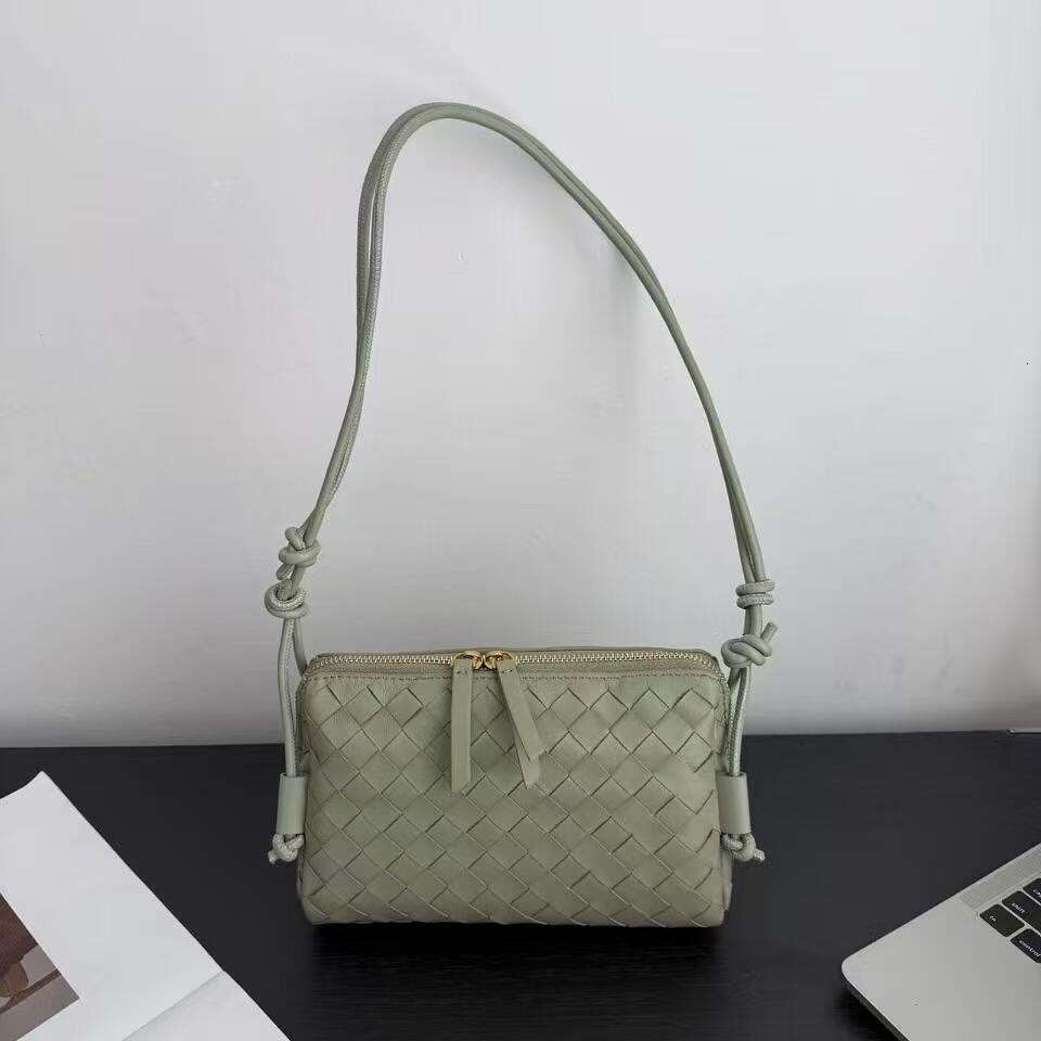 Tote Bag Braided Handbag New Sheepskin Woven Shell Single Shoulder Crossbody Cloud Handbag Knotted Zipper Small Square Bag Shoulder Bag