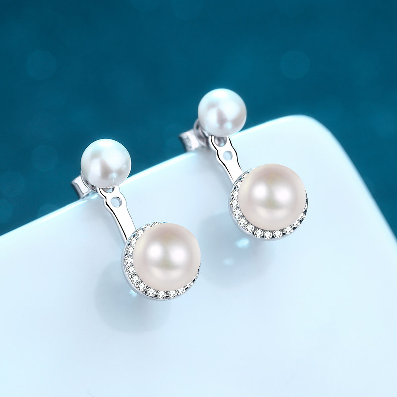 Sophisticated PT950 Gold Gilt 925 Silver Earings For Her Adorned by Dazzling Moissantes & Natural White Pearls