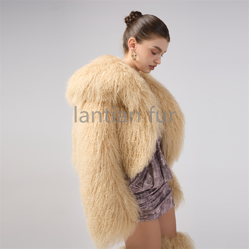 New Spice MongolianSheepskin Fur Girl Vest Autumn And Winter Sexy Big Back Hair Collar Halter Top