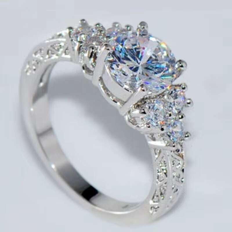2025 Fashion Womens Crystal Stone Ring Retro Womens Wedding Ring
