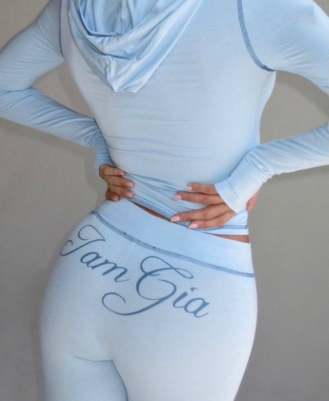 Women's Two-Piece Tracksuit Set - Retro Inspired Low Waisted Pants and Top C260312