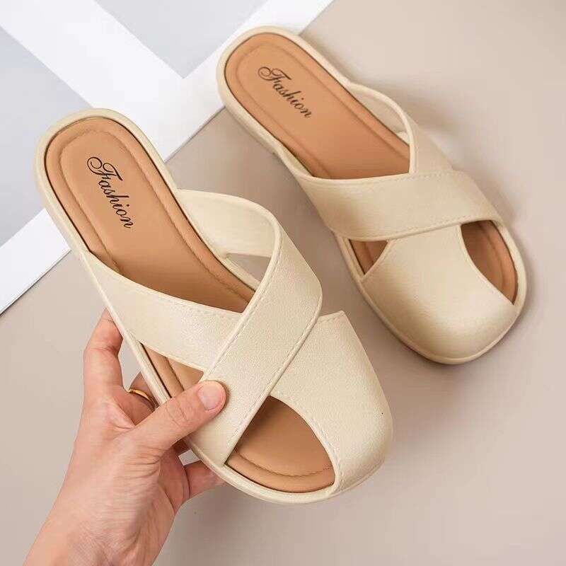 2025 Spring And Summer Outerwear New Half Baotou Women's Soft Bottom Slippers Designer Sandals Versatile Fashion Lazy Flat Cool Wholesale Free Sh
