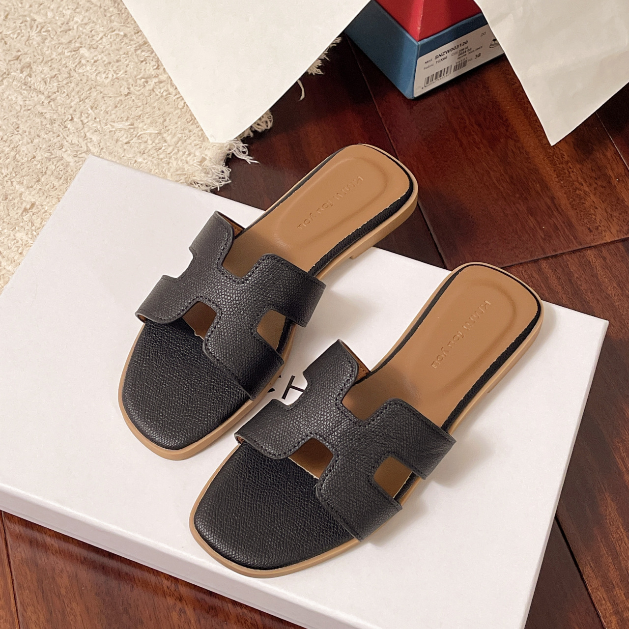 Free shipping 2025 designer slippers flat slides for womens sandals girl green grey beige brown yellow black sliver fashion embroidery slipper outdoor