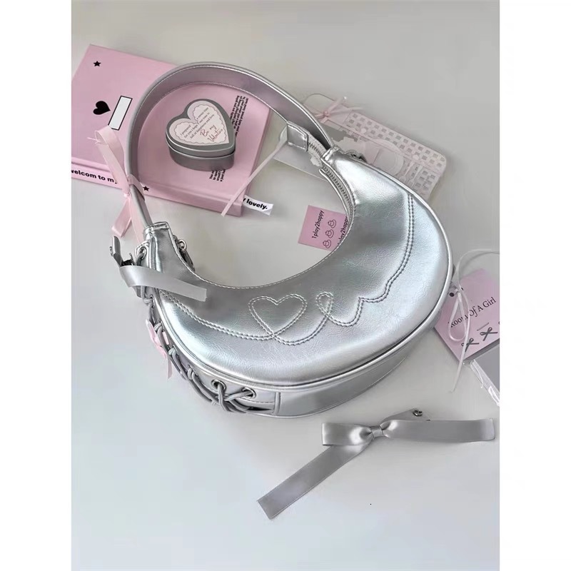 Underarm bag heart shaped trend embroidered shoulder bag fashionable multifunctional handbag designer shoulder bag trend crossbody bag