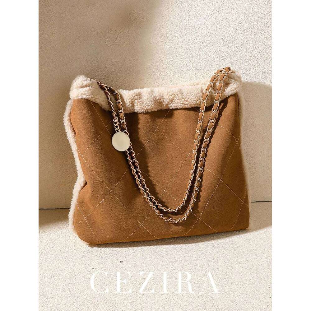 Hot Selling Winter Women's Fashion Large Casual Shoulder Bag Faux Plush Quilted Argyle Thread Chain Strap Handbag Commuting Travel Designer Bags