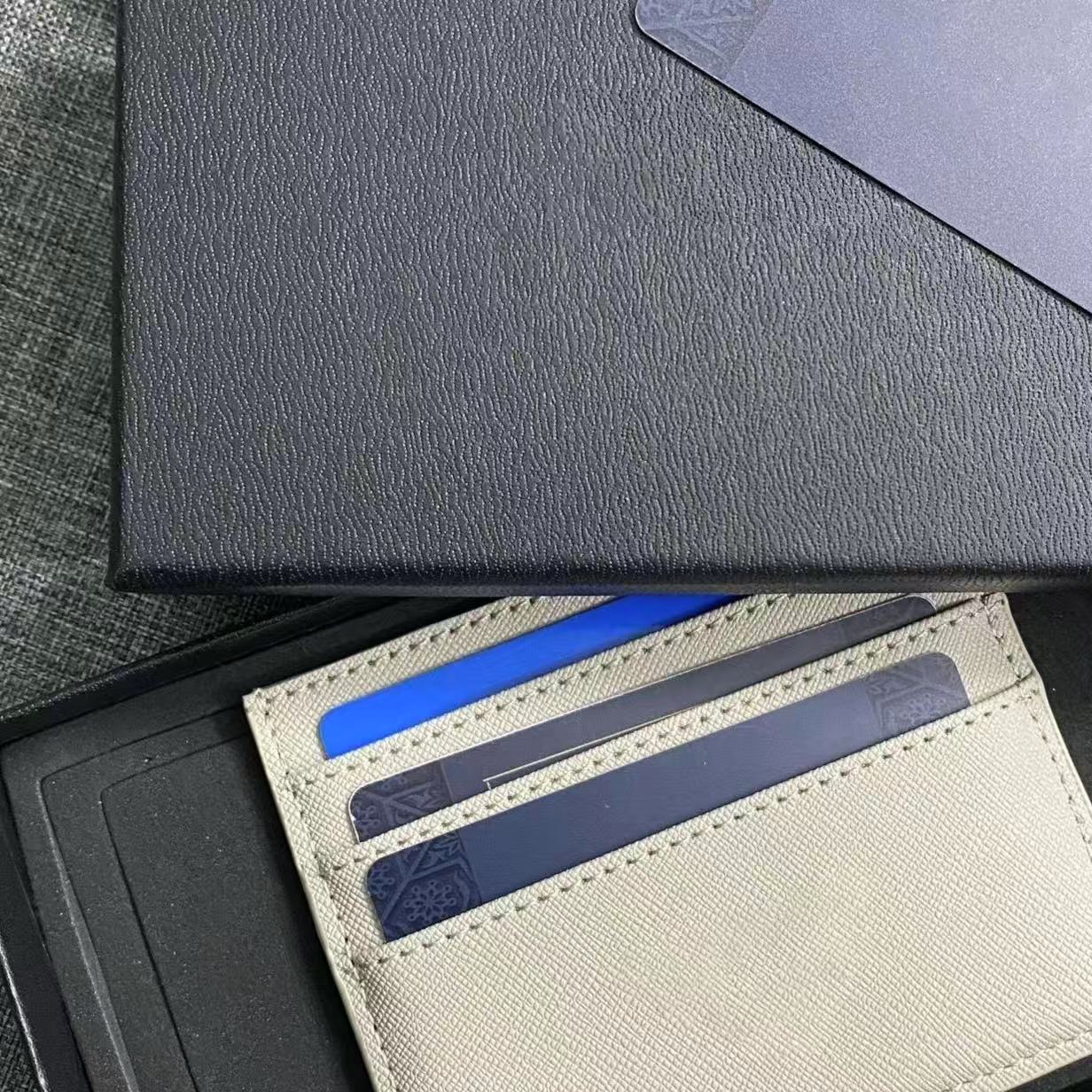 Unisex Designer Leather Wallet - Genuine Saffiano for Men & Women with Compact Design