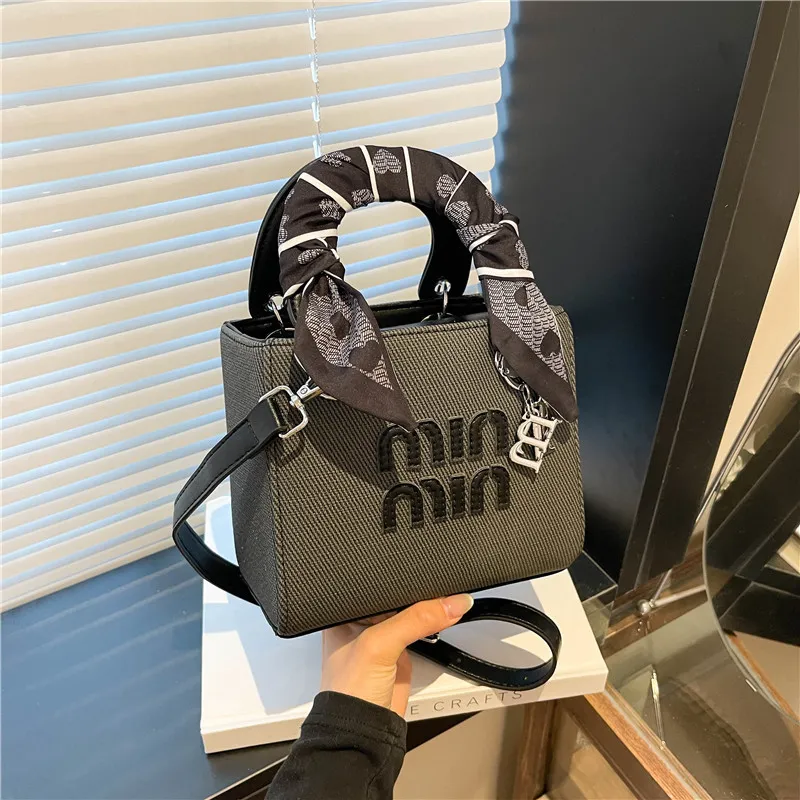 Designer 2025 Shoulder Purse New Ladies Square Leather Black Handbag Fashion High Quality Mini Bag Fast Shipping