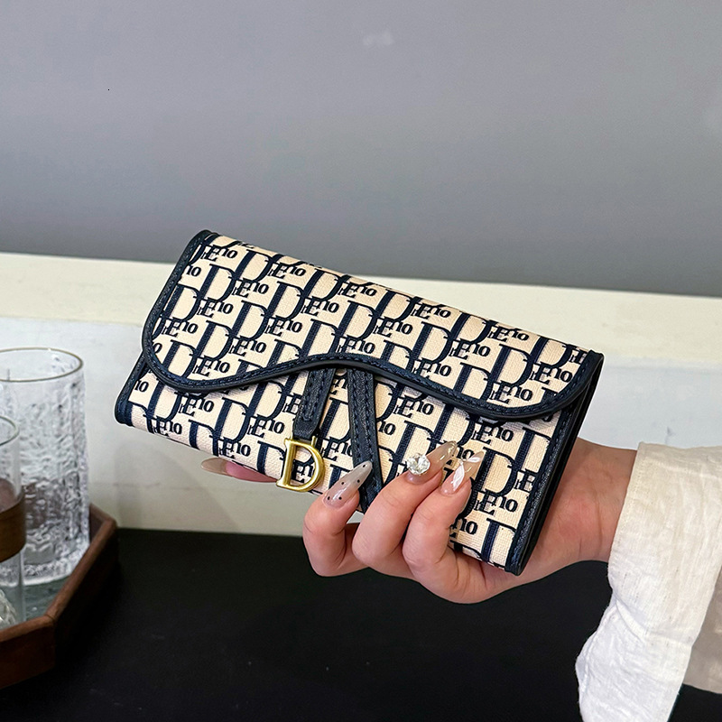Niche Women's Luxury Bag Short Wallet New Free Delivery Designer Bag 2025 New Letter Print Foldable Coin Purse Multi-card Slot Clasp Long Clutch