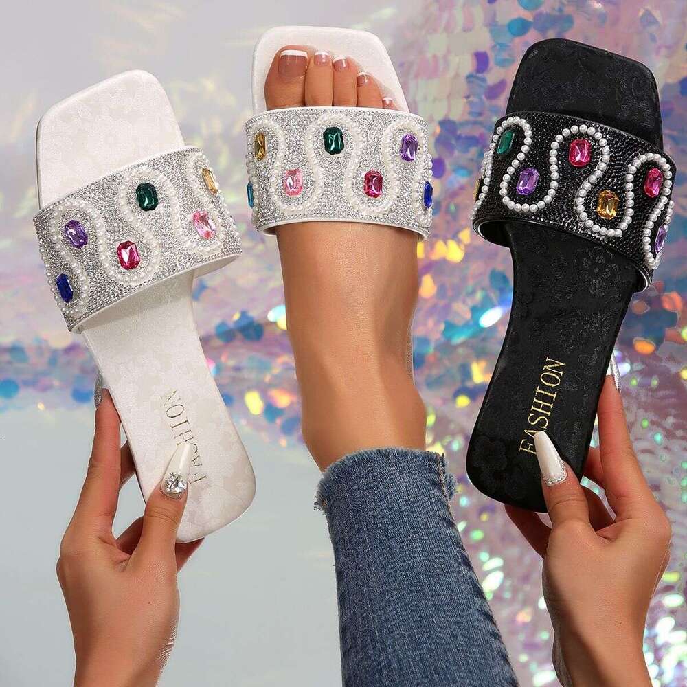 Beaded Colored Diamond Flat Sandals For Women's Outdoor Wear In The Summer Of 2025 New Plus Size Square Toe Casual One-piece Slippers Designer Sa