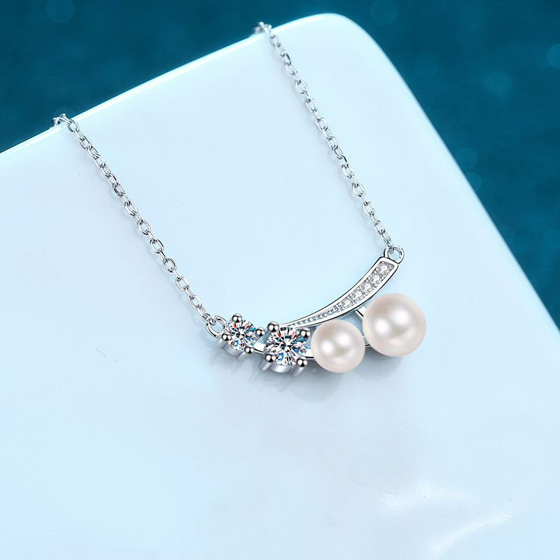 Fashionable Female Clavicle Choker: Genuine 925 Silvery Beads + Vivid Gemstones Plus Lustrous Pearly Accents