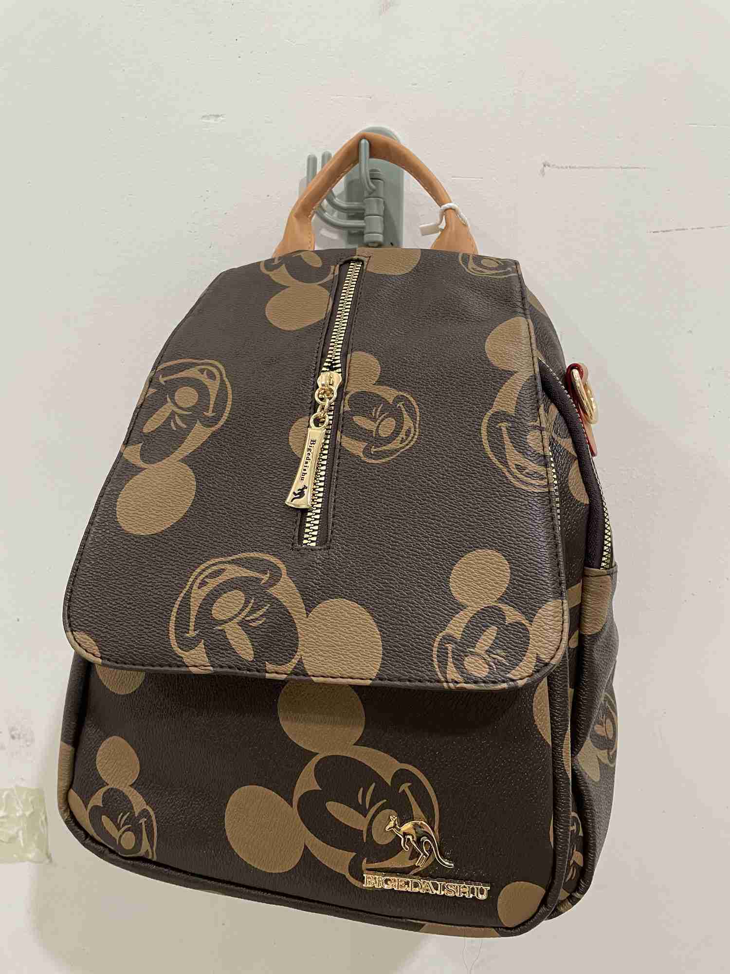 Disney 2025 New Mickey Womens Backpack with High Quality Large Capacity Multi functional and High end Storage for WomenXJ250412