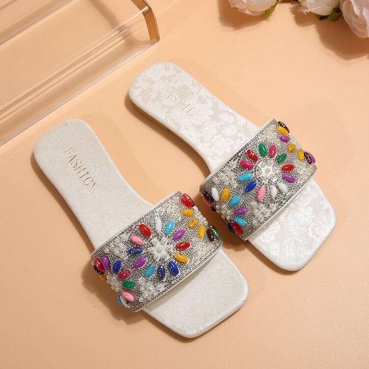 Designer Sandals Large Soft Bottom Cool Slippers For Women 2025 Summer New Style Colorful Bright Diamond Outerwear Flat Slippers Luxury Shoes Free Shi