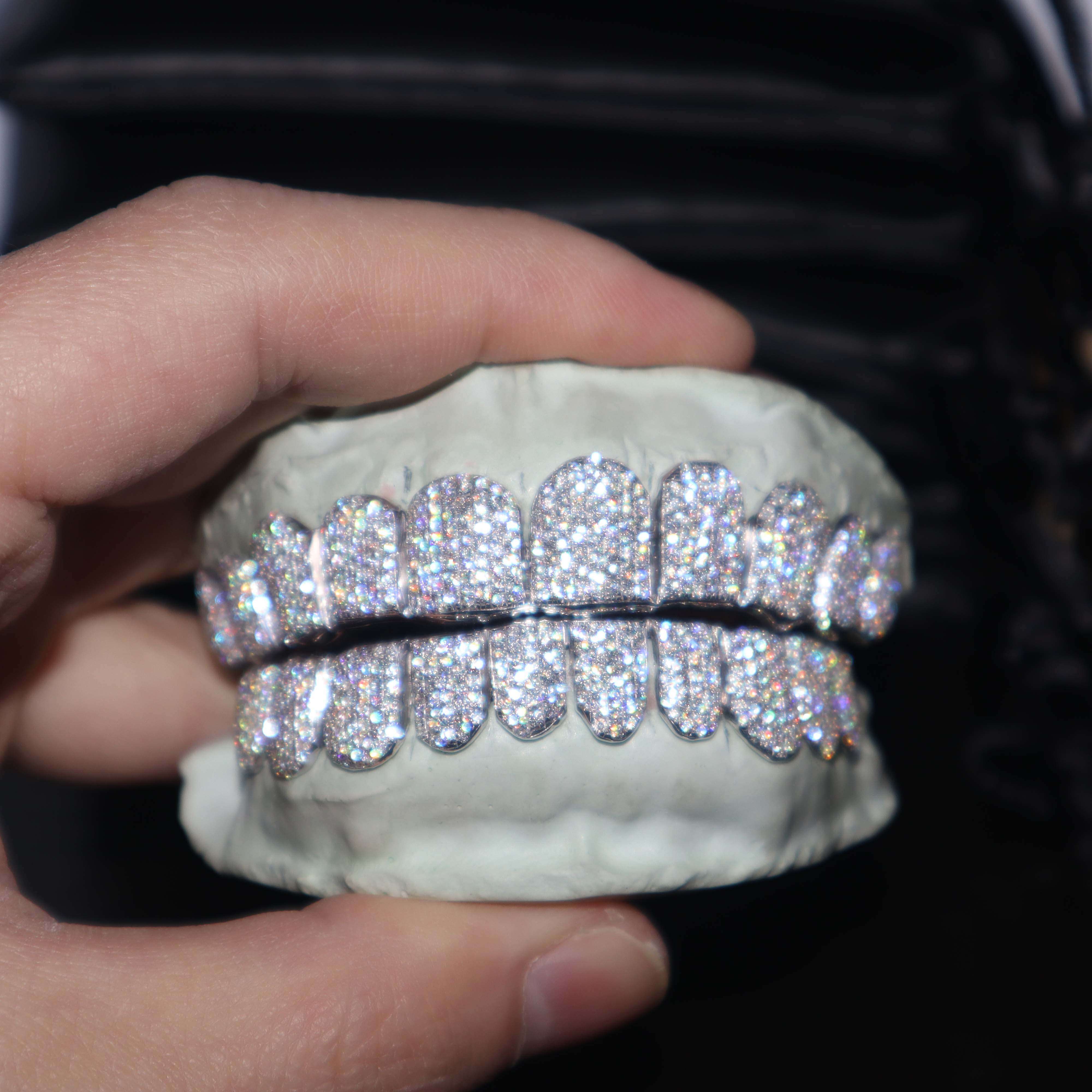 Vvs Moissanite Iced Out Silver Grillz Custom Made Gold Teeth Grillz Hip Hop Round Brilliant Cut Diamond Grillz With Mold Kit