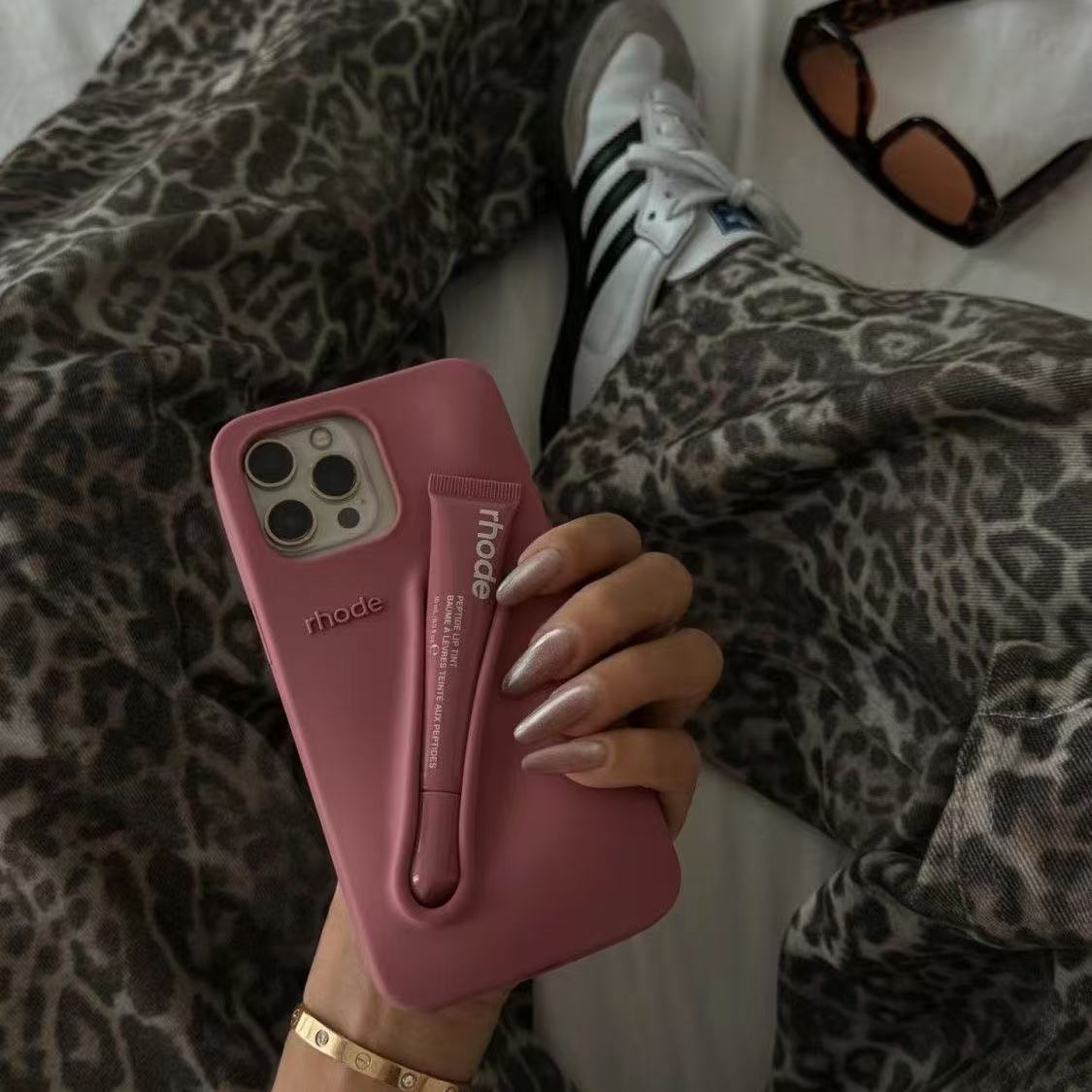 phone case For iPhone 16 Pro Max case 16 15 Plus 14 Pro 13 12 rhode phone cases Designer Fashion iphone case with Lip Gloss Lipstick Lip Balm Silicone