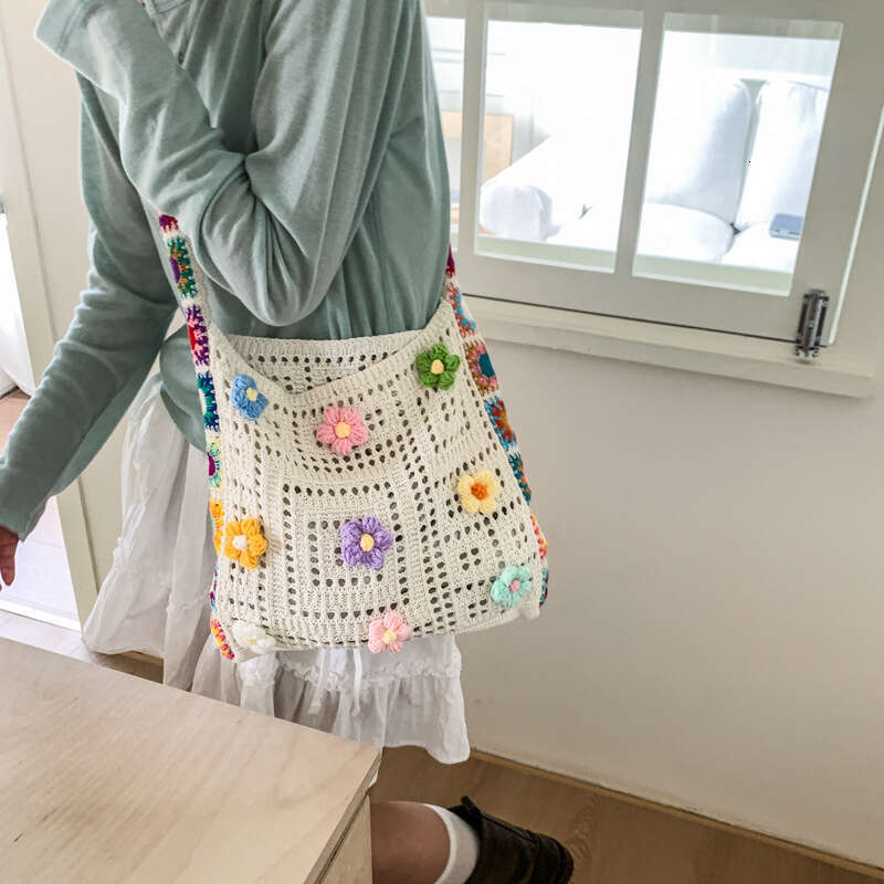 Women's Summer 2025 New Patchwork Knit Ethnic Style Literary Floral Shoulder Beach Bag