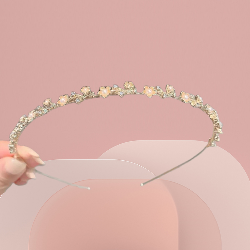 Vintage Floral Pearl Headband for Girls - Delicate Fashion Accessory