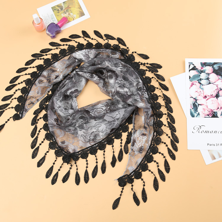 K870 New versatile performance decorative scarf ladies printed tassel triangle headscarf silk scarf autumn and winter scarf small shawl