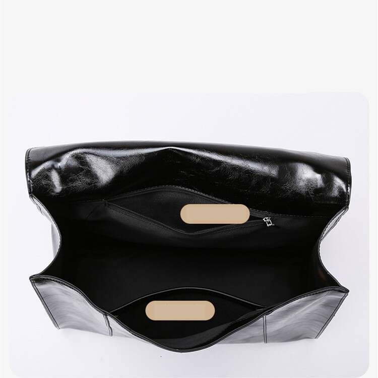 2025 New Single Shoulder Women's Cowboy Handbag Fashion Simple Commuter High end Large Capacity Women's Bag