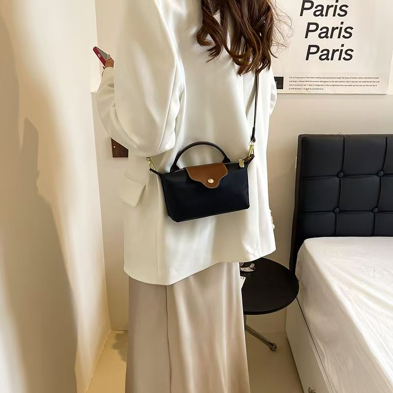Free shipping mini bag charm single shoulder crossbody bag beach bag texture hand bag bag armpit new mahjong bag designer bag 2025