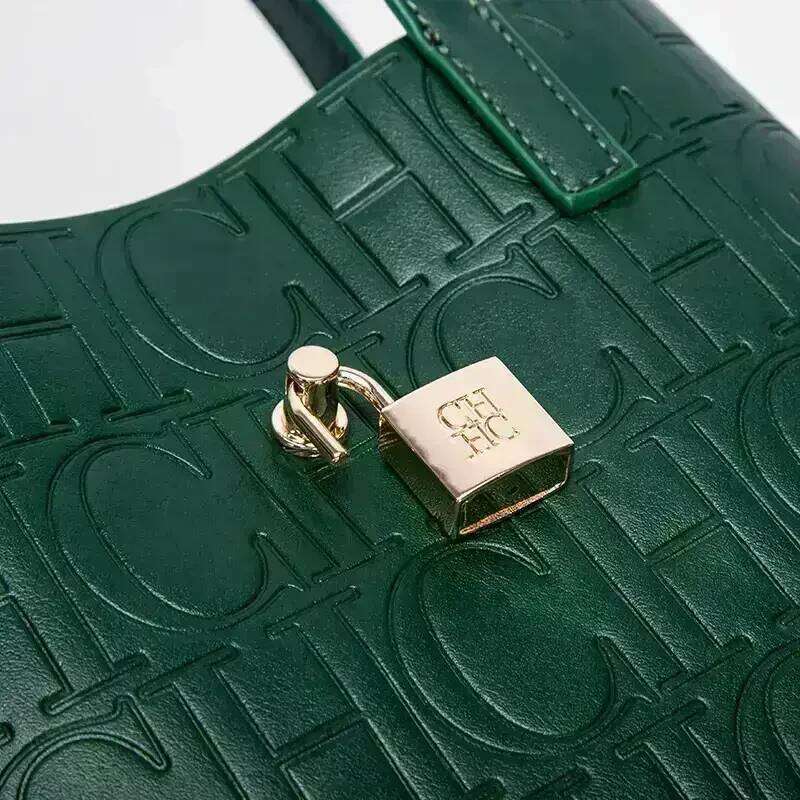 CH Emed Crossbody Letter Printing Design Handbag Large Capacity Tote Bag Elegant Temperament Ladies Should