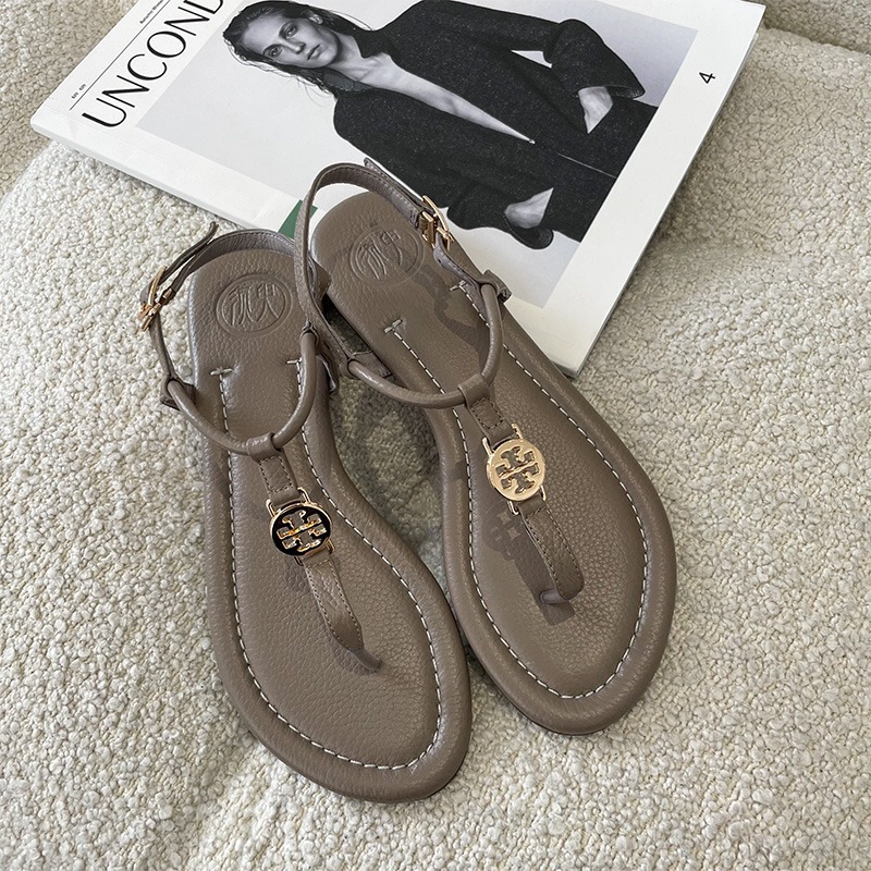 Free shipping new designer sandals flat slides for womens sandals girl black white fashion embroidery slipper outdoor shoes