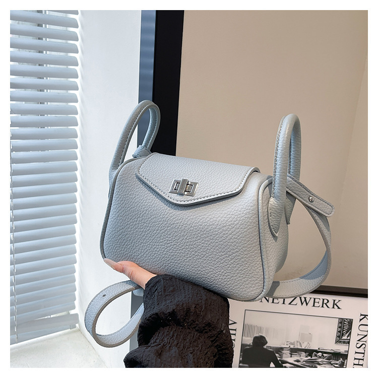 Cross fashion border multifunctional fashionable commuting women s shoulder bag spring simple new crossbody bag designer fashion women s shoulder bag