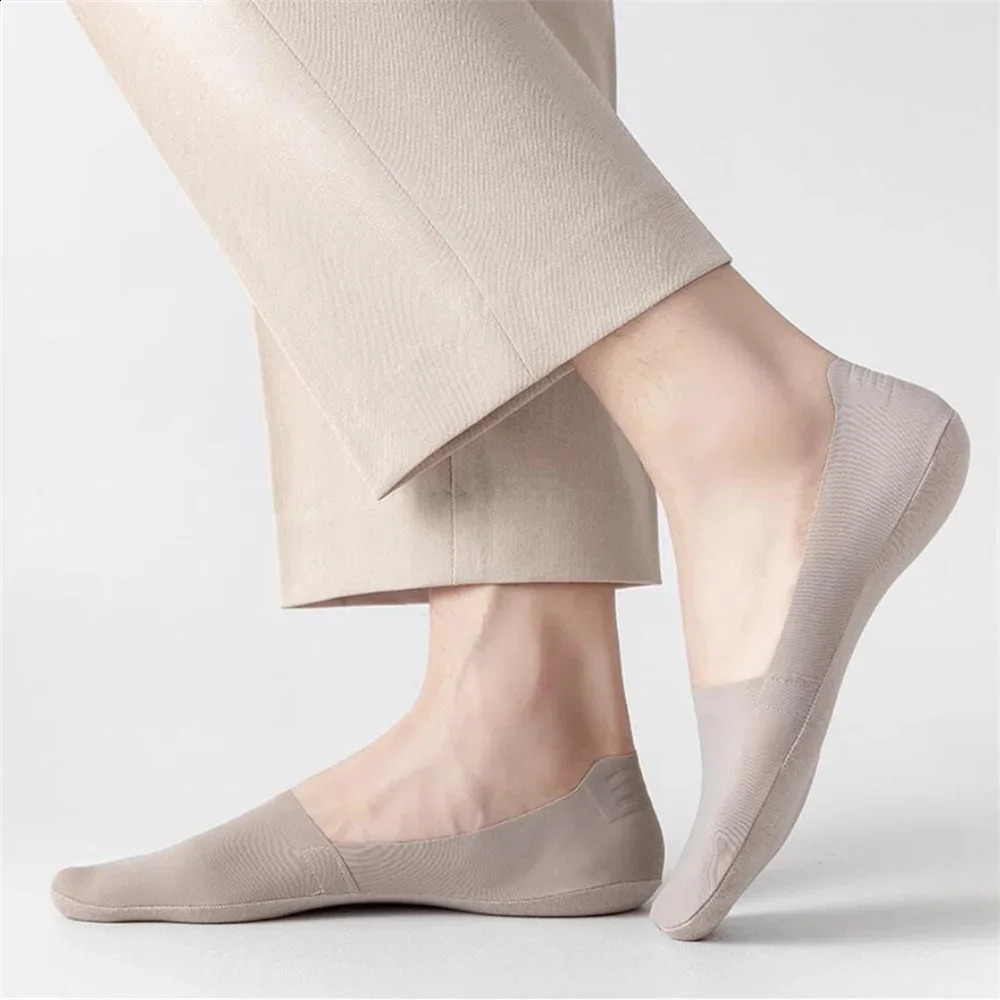 10Pairs Ice Silk Instepcotton Sole Mens Summer Ice Silk Boat Socks Anti Slip Male Ankle Socks Low Cut Invisible Calcetines 250526