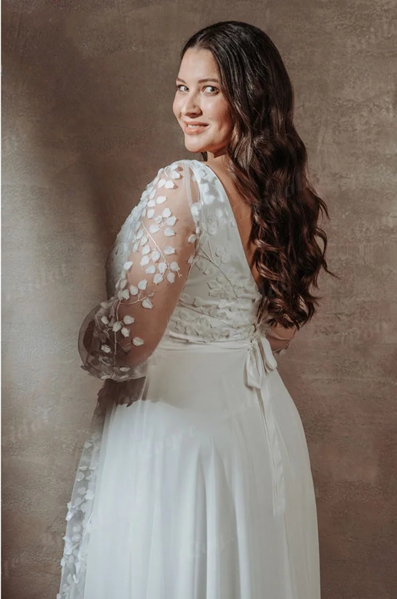 Bohemian Plus Size Wedding Dress for Women 2025 Long Sleeves V Neck Lace Appliques Bridal Gown Illusion Side Slit Lace Chiffon Beach Bride Dresses