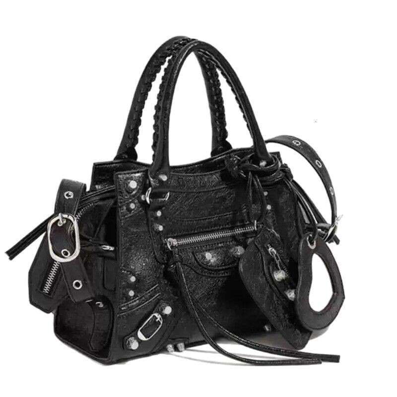 Trendy Niche Studded Motorcycle for Women New Sweet Cool Underarm Handheld Large Capacity Shoulder Crossbody Bag