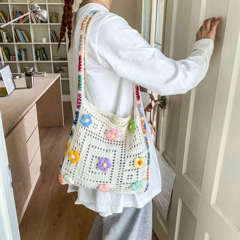 Women's Summer 2025 New Patchwork Knit Ethnic Style Literary Floral Shoulder Beach Bag