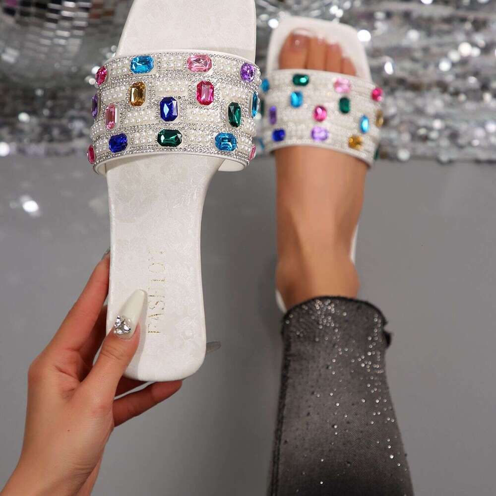 Designer Sandals Large Colorful Gemstone One Word Casual Flat Slippers Summer 2025 Outdoor Fashion Beach Slippers Female Designer Sandals