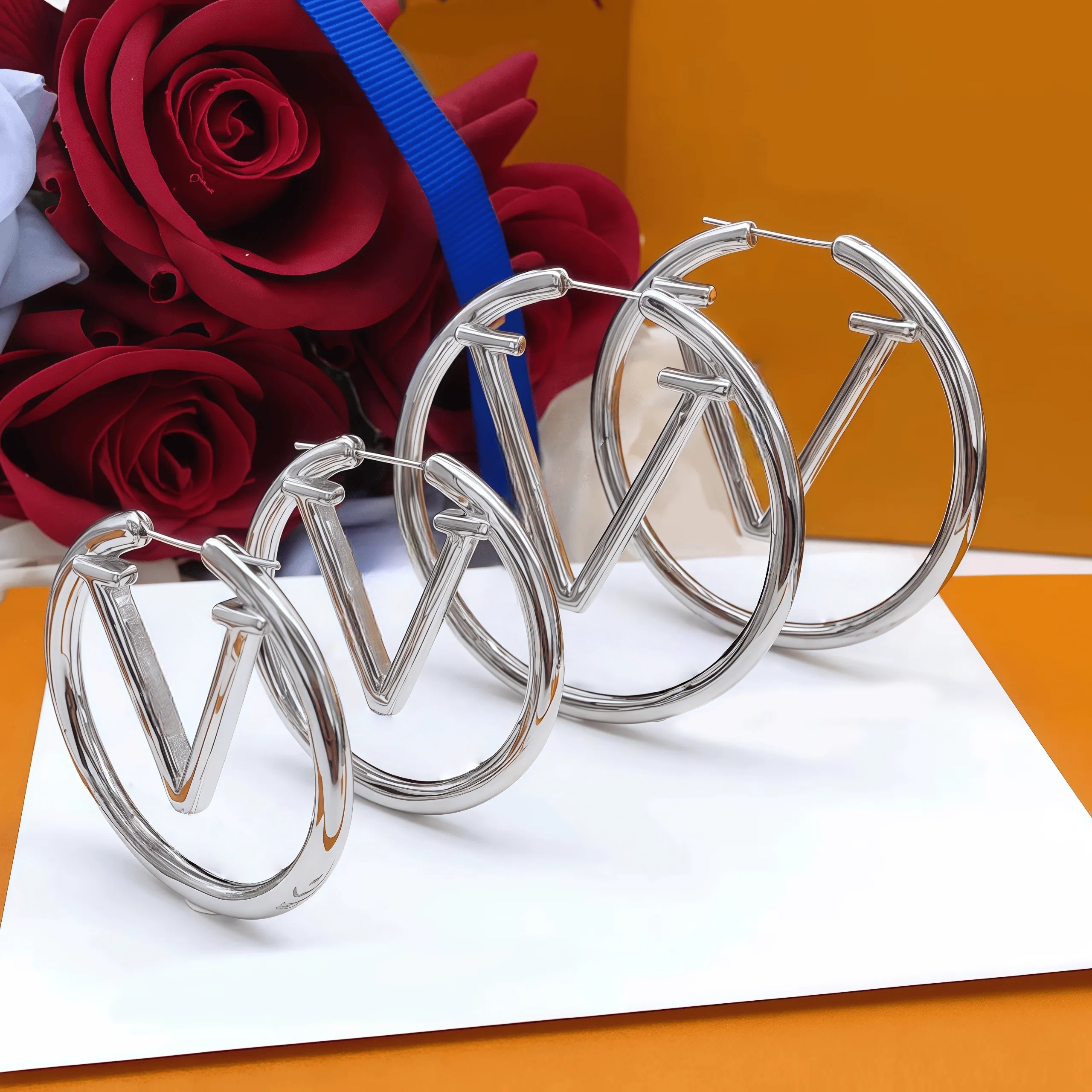 Gold stud designer jewelry designer earrings for women hoop silver diamond stainless steel jewlery classic elements lightweight metal pearls circle logo earring