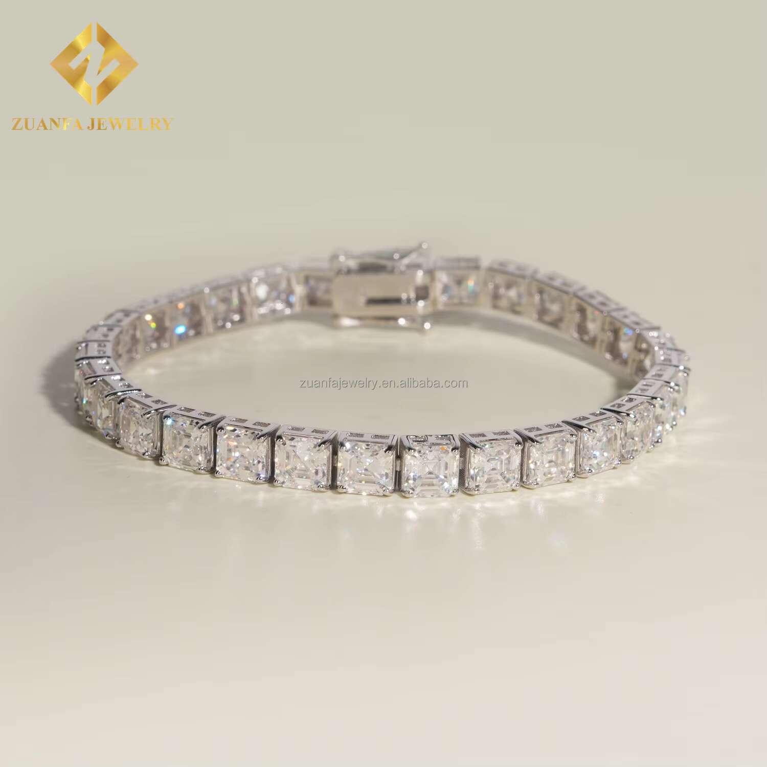 Unique Design Retail S925 Silver Elegant Style Women Iced Out VVS1 Asscher Moissanite Diamond Cluster Tennis Chain Women Gift